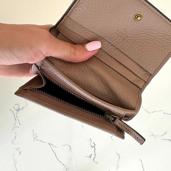 Authentic Gucci Blind for Love Bee Leather Creamy Pink Wallet - Picture 6 of 15